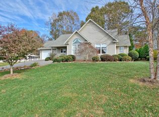 140 Indian Pointe Dr, Hardy, VA 24101