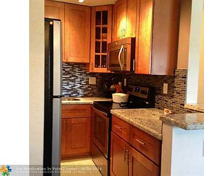 1st image of 3020 NE 16th Ave APT 208