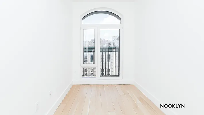 Rented by Nooklyn NYC LLC | media 32