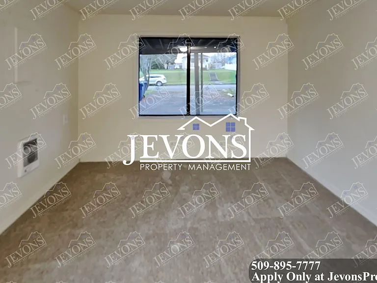 3571 E B St — Photo 39