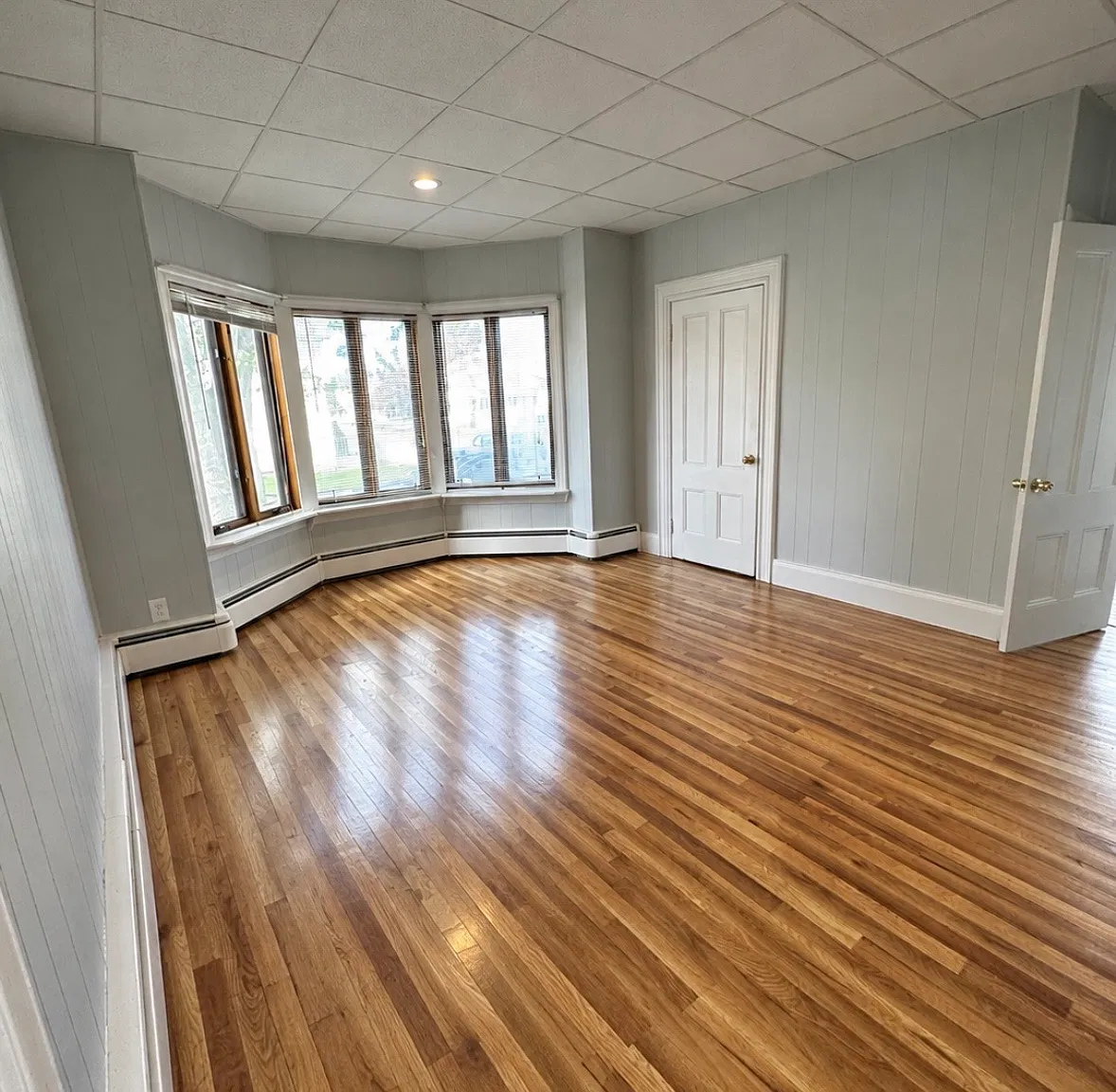 2 bed, 1100 sqft, $2,100 — Photo 3
