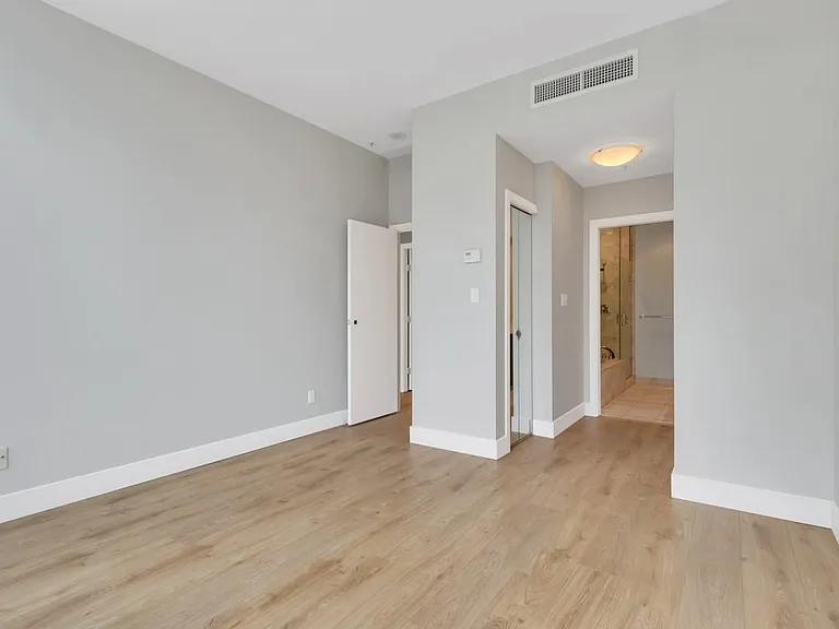 499 Broughton St #301 — Photo 19