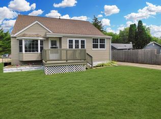 5286 Degroff St, Roscoe, IL 61073