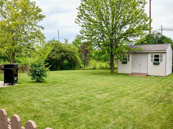 4th image of 264 Springwood Ln
