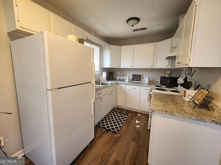 917 Oakview Ave #C — Photo 10