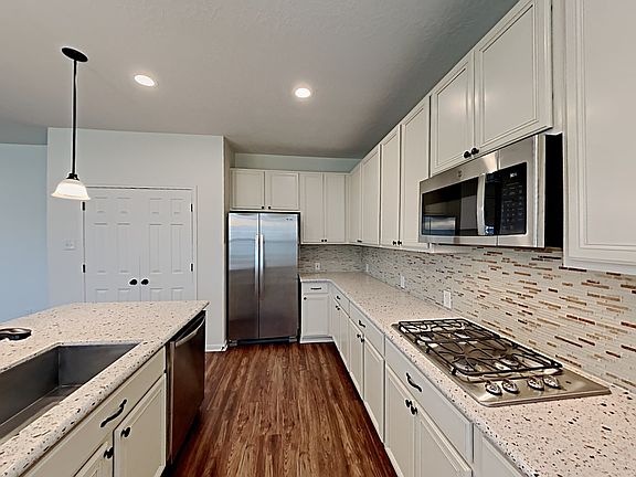5th image of 2918 Acorn Oaks Dr