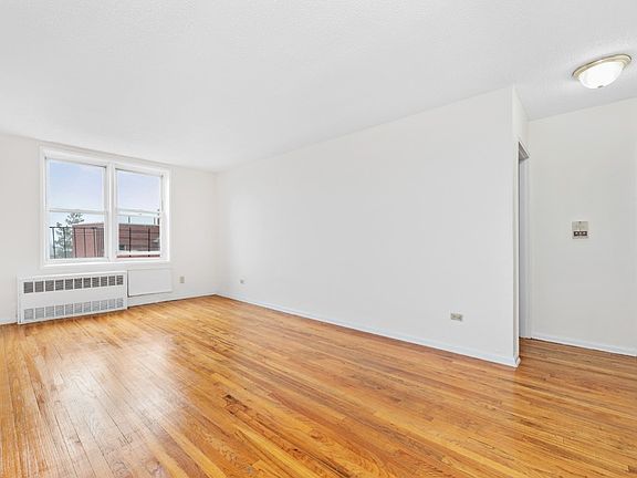 3rd image of 13520 82nd Ave APT 5E