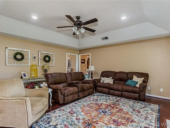 5th image of 10440 Sunnyland Dr