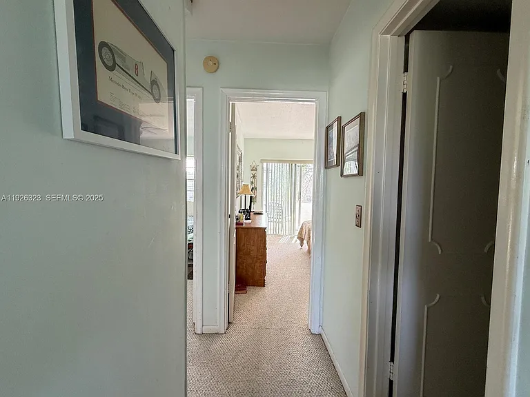 90 Easthampton D #90 — Photo 6