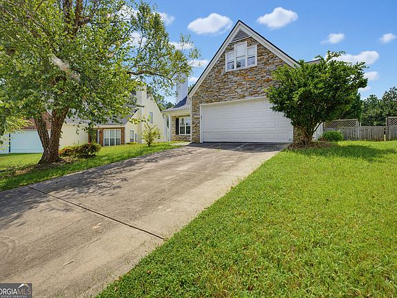 2nd image of 2545 Lake Royale Dr