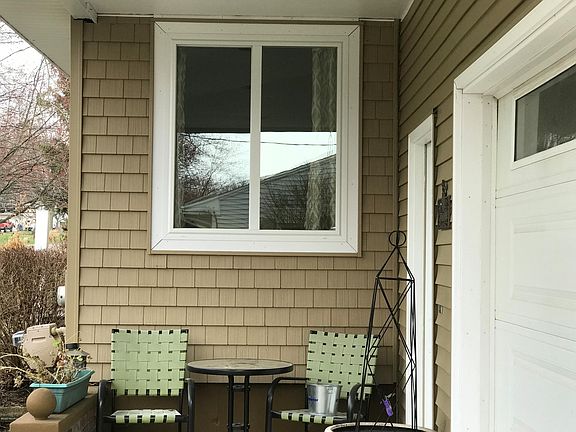 5th image of 518 Sibley Ln