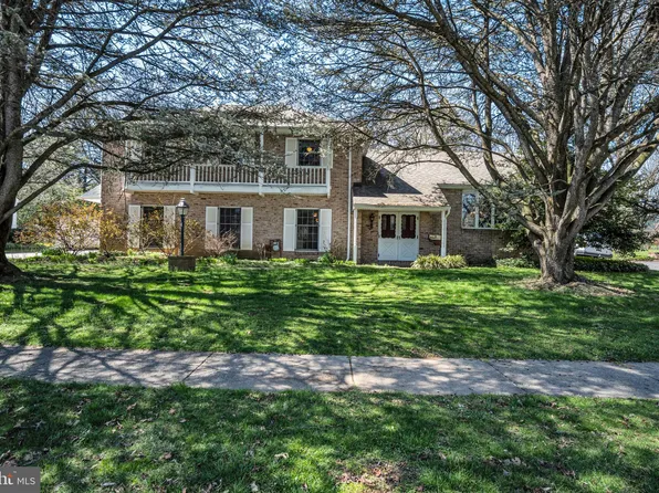 1055 Beech Ave, Hershey, PA 17033