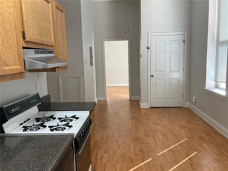 1205 W North Ave #202 — Photo 5