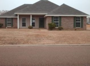 136 Dupuy Cir, Jackson, MS 39272