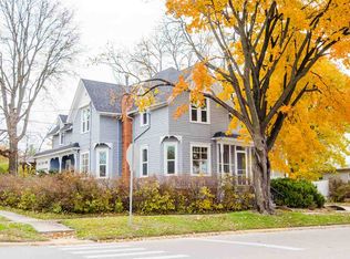 114 4th Ave NE, Independence, IA 50644