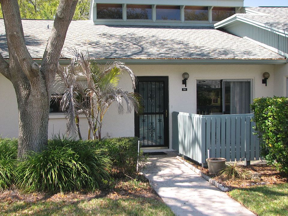 Front w/ Fenced Sitting Area