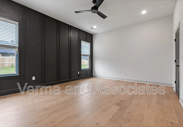 1121 Whistler St — Photo 16