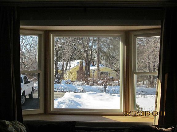 2nd image of 32 Kingsridge Ct
