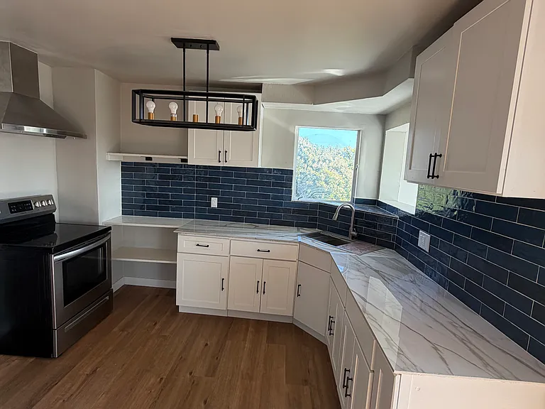 8649 Thermal St — Photo 6
