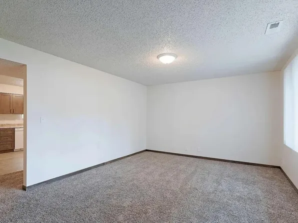 1235 N 26th St #1237, Lincoln, NE 68503