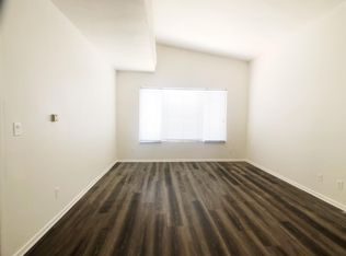 1245 Brockton Ave #B, Los Angeles, CA 90025