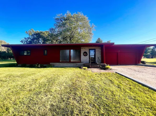 2529 Rolling Ridge Dr, Logansport, IN 46947