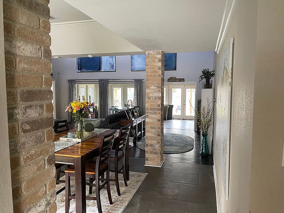 2nd image of 4623 Green Willow Woods