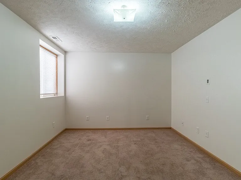 7229 Whitewater Ln — Photo 17