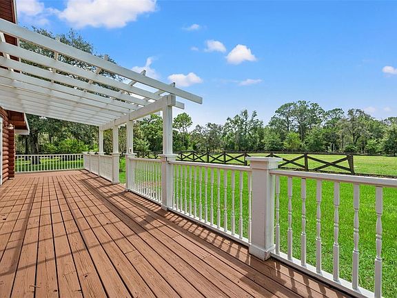 5th image of 18441 Oaklawn Dr