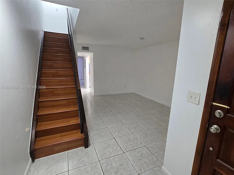 12230 SW 16th Ter #J-102 — Photo 4