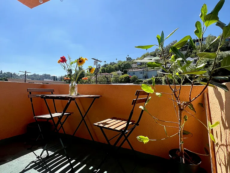 Tracy St — Photo 3