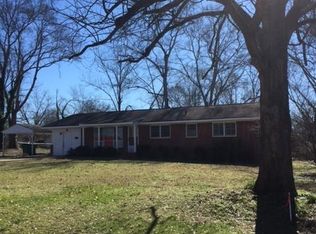 255 Saunders Dr, Winder, GA 30680