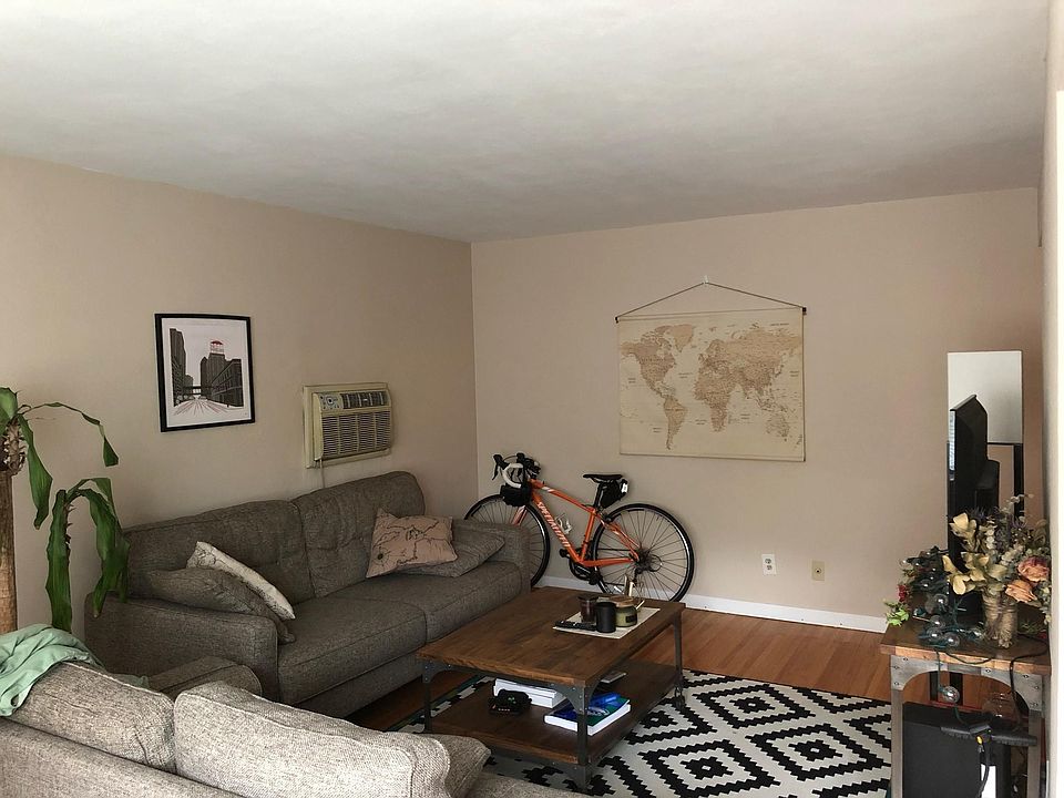 1st image of 515 5th St SE APT 5