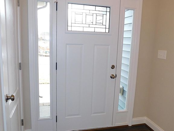 5th image of 12 Hazelwood Ct