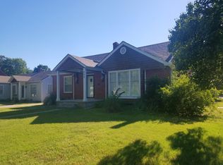 257 N Edgemoor Dr, Wichita, KS 67208