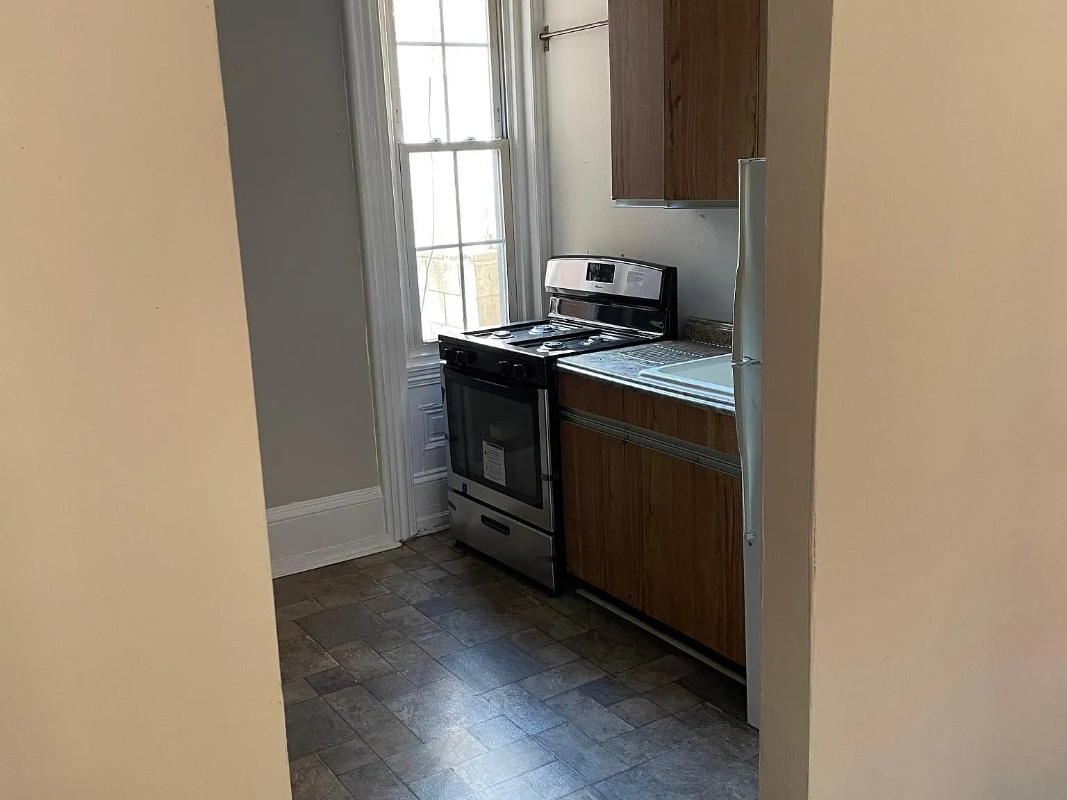 2 bed, $1,400 — Photo 3
