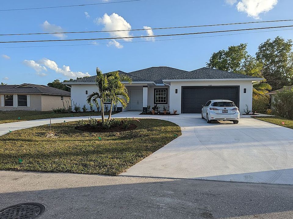 2nd image of 1120 SW 44th St