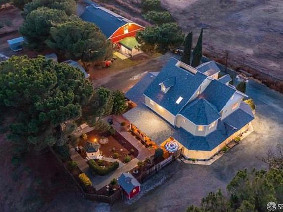 2nd image of 4100 Gateway Rd