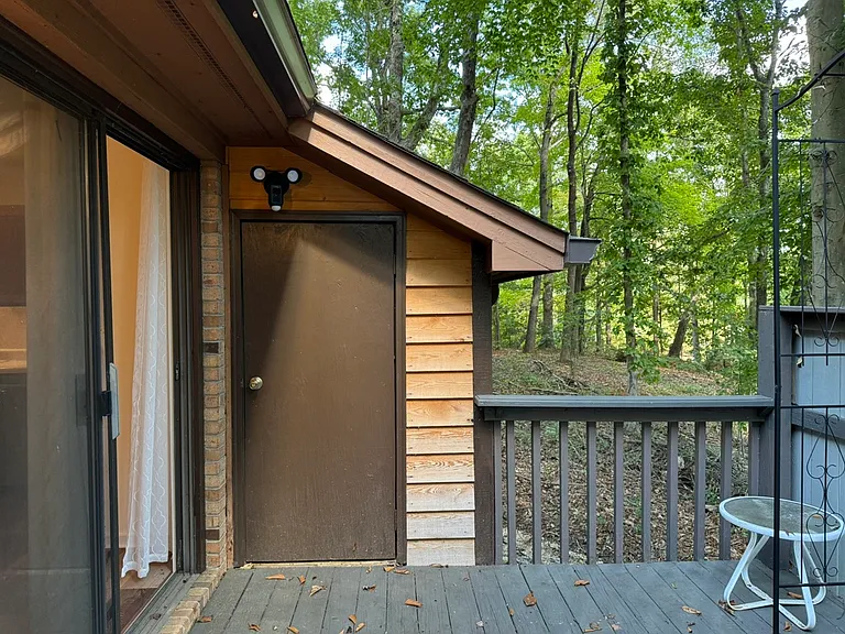 2821 Seclusion Ct — Photo 17