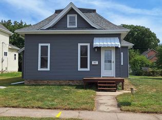 943 6th St, Marion, IA 52302