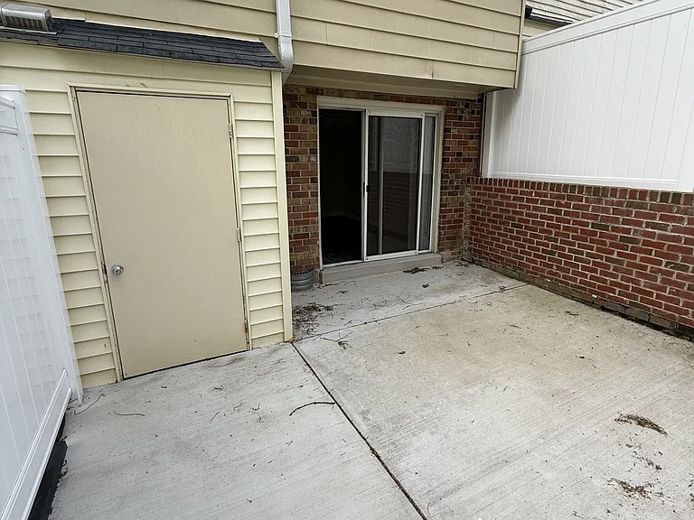 Longview — Photo 130
