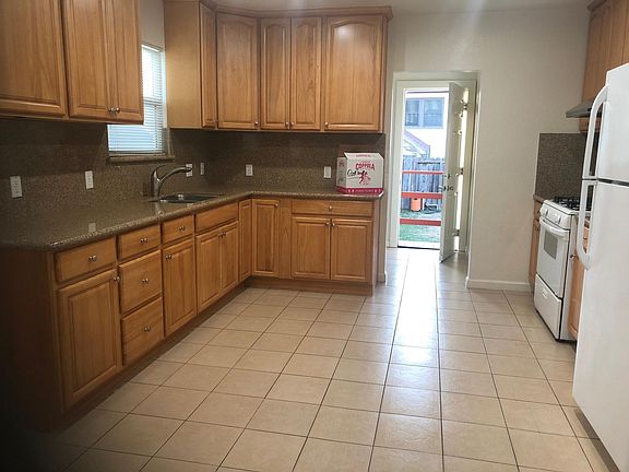 4th image of 3015 58th Ave