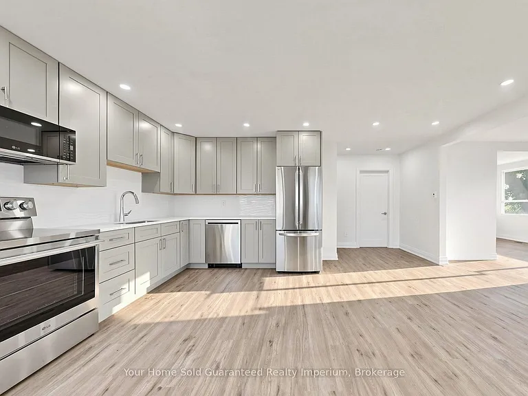 2060 Highway 7 — Photo 10