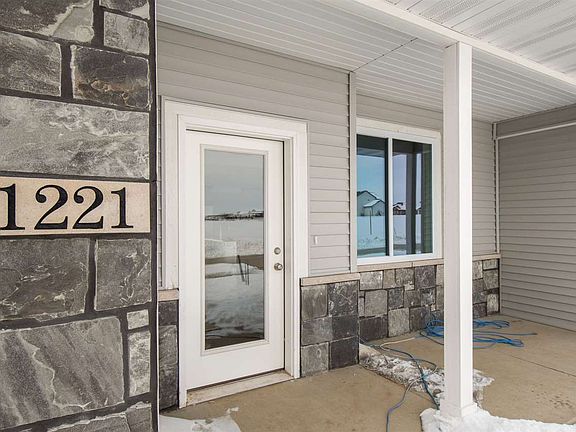 2nd image of 1241 Ronald Way