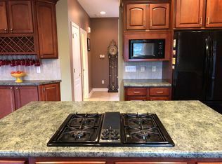 9647 Crescent Oaks Dr, Noblesville, IN 46060