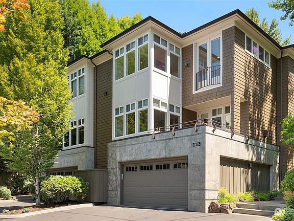 2nd image of 8616 112th Lane NE