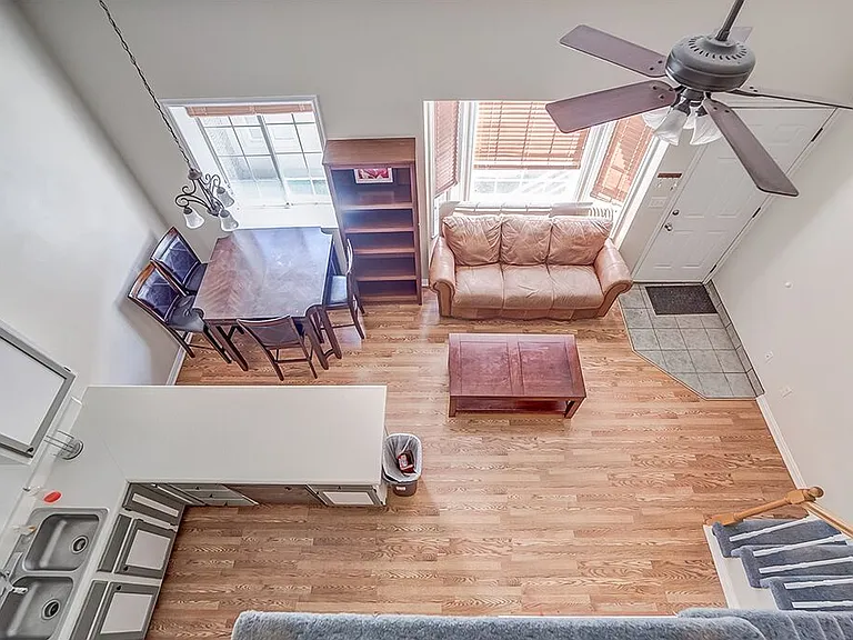 947 N University Ave #8 — Photo 6