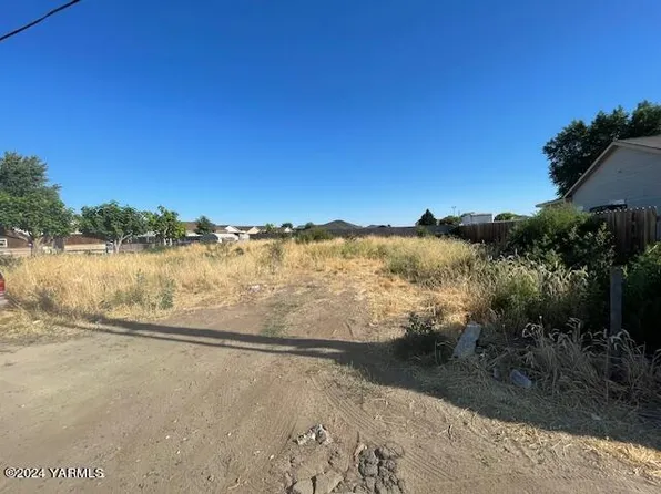 1406 Ida Belle Ln, Sunnyside, WA 98944