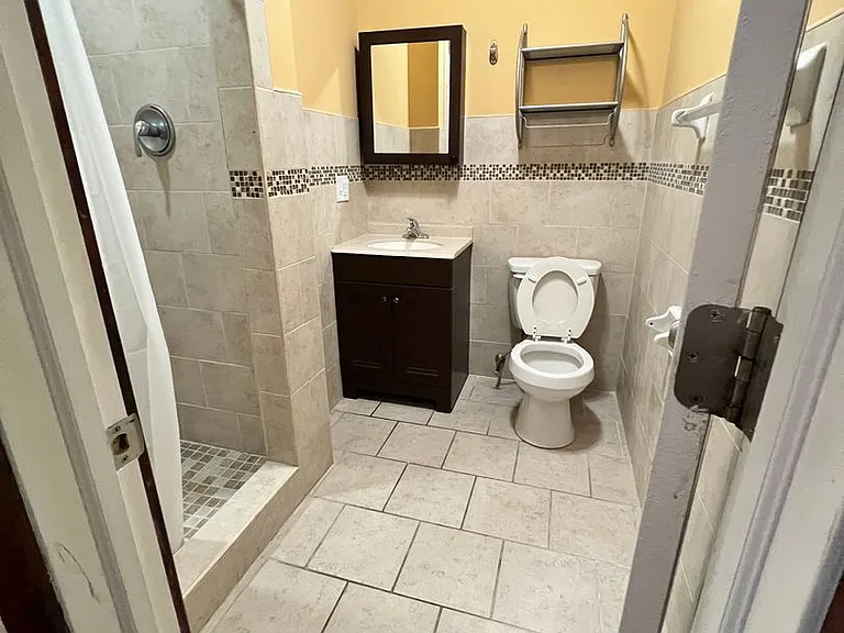 3223 Wallace St — Photo 15
