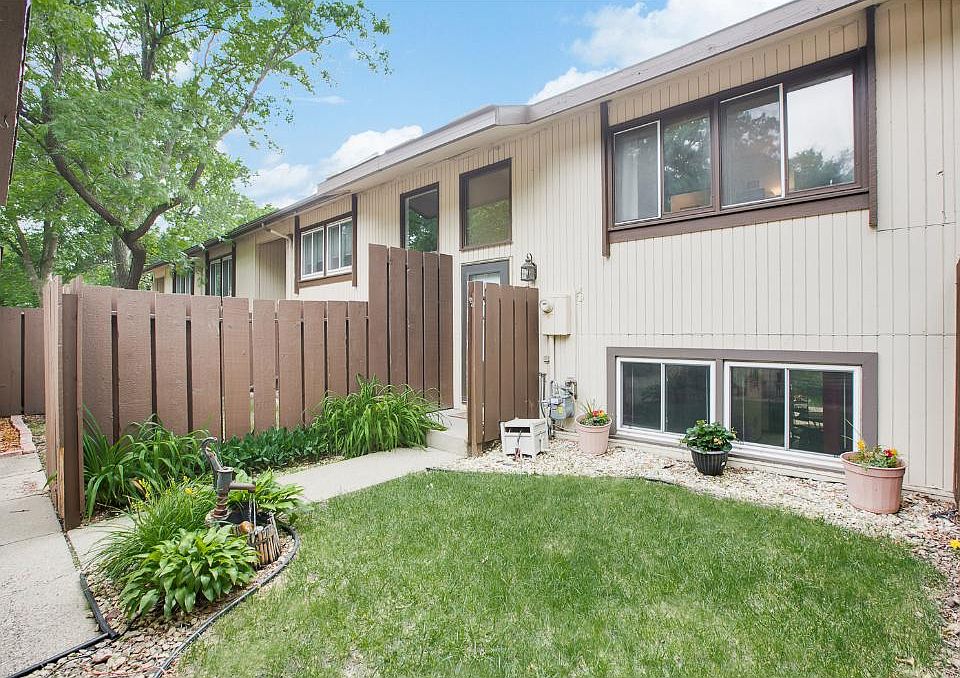 1st image of 174 River Woods Ln